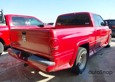 2001 Dodge Ram 1500 St z USA, uszkodzony, nr VIN 1B7HC13Y61J205688